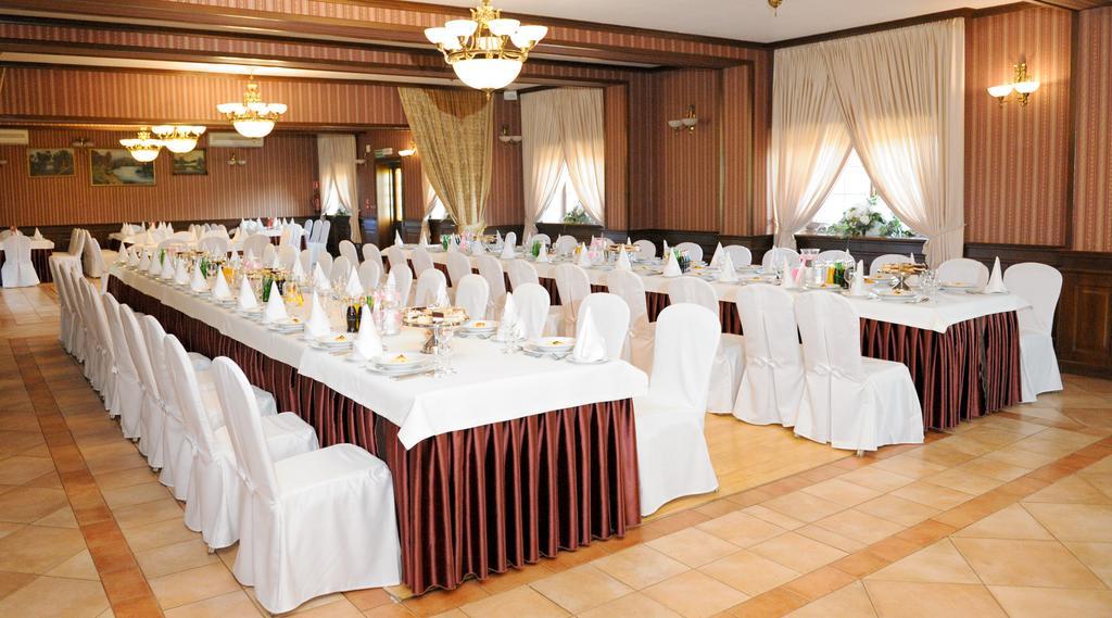 Hotel Czardasz Козегловы Экстерьер фото